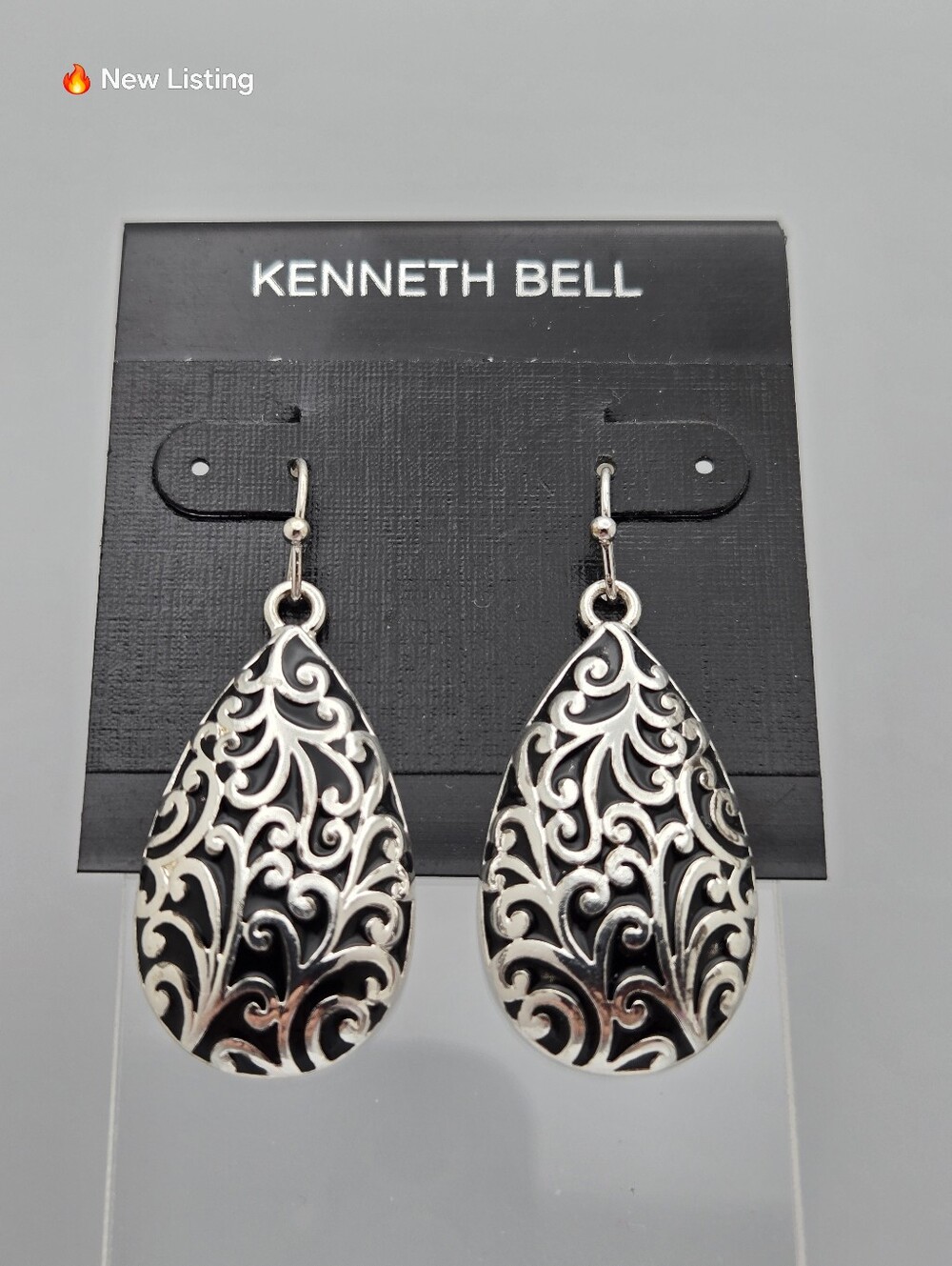 Kenneth Bell Filigree Teardrop Dangle Earrings Silver-Tone Scroll New 1.75"